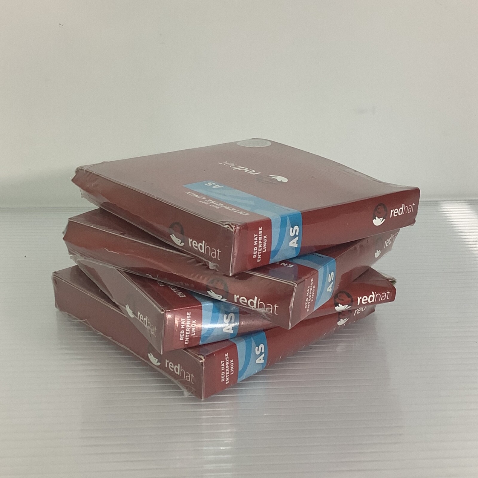 Red Hat Enterprise AS Linux Distro V.3 2004 N1222-C0 (Lot Of 4)