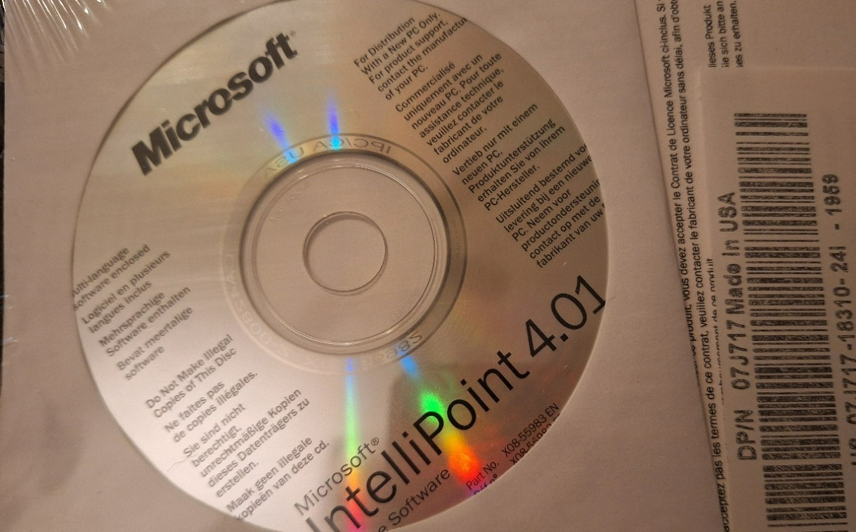 Microsoft WINDOWS XP Home Edition 2002 + Dell Small Business + Apps + Intellipnt