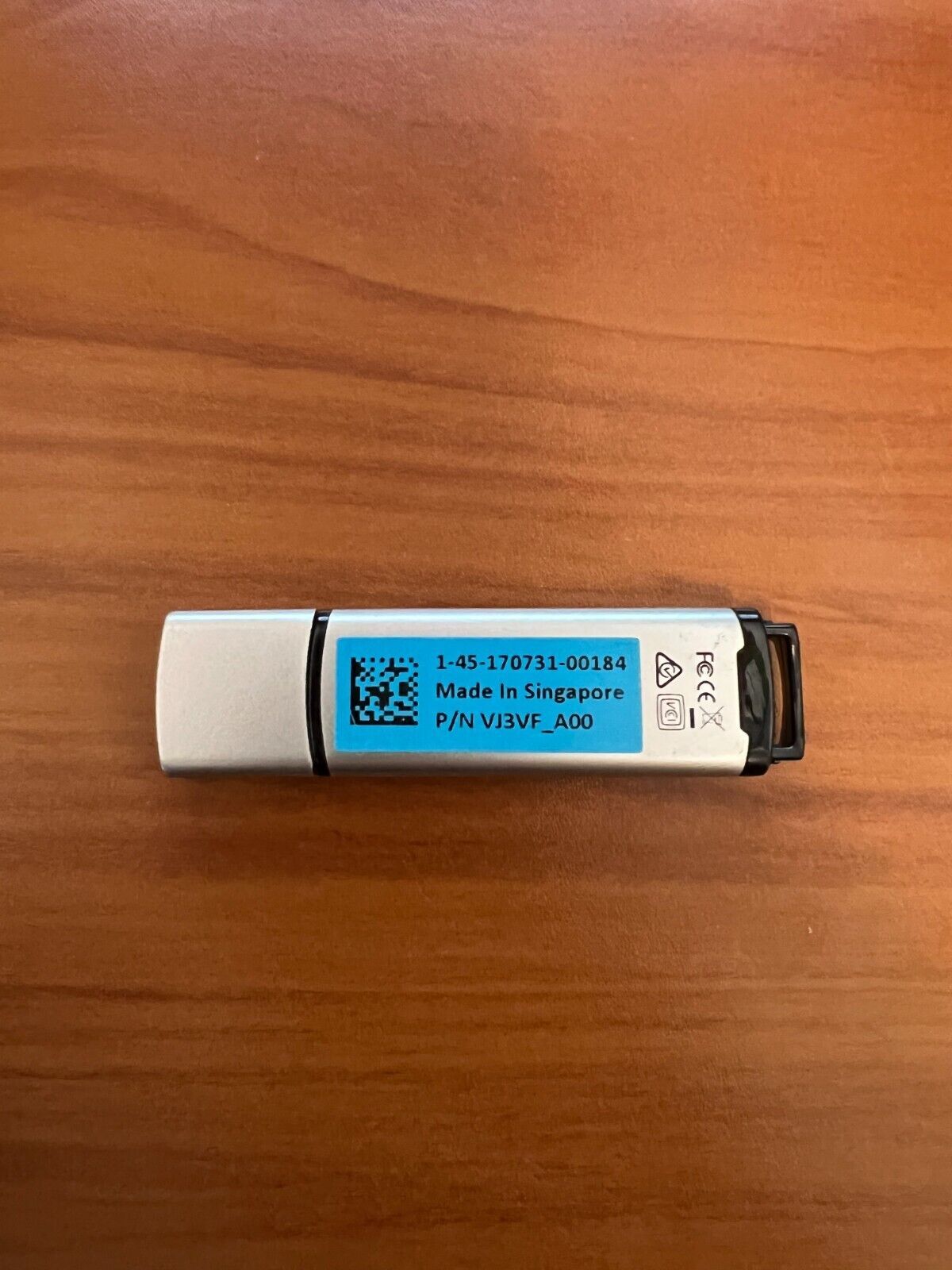 Dell Mentor Media Windows 10 Recovery Media USB Part VJ3VF_A00 – Silver 8GB