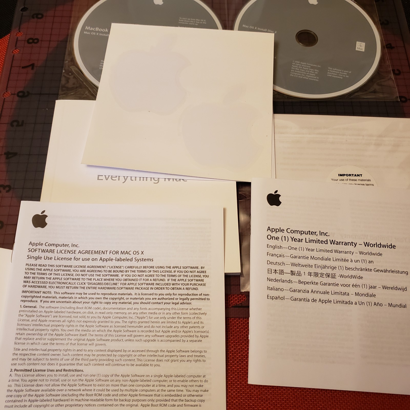 Mac OS X & Application Install Disc 1 & 2 OS 10.4.8 MacBook 2006 & iWork ’06