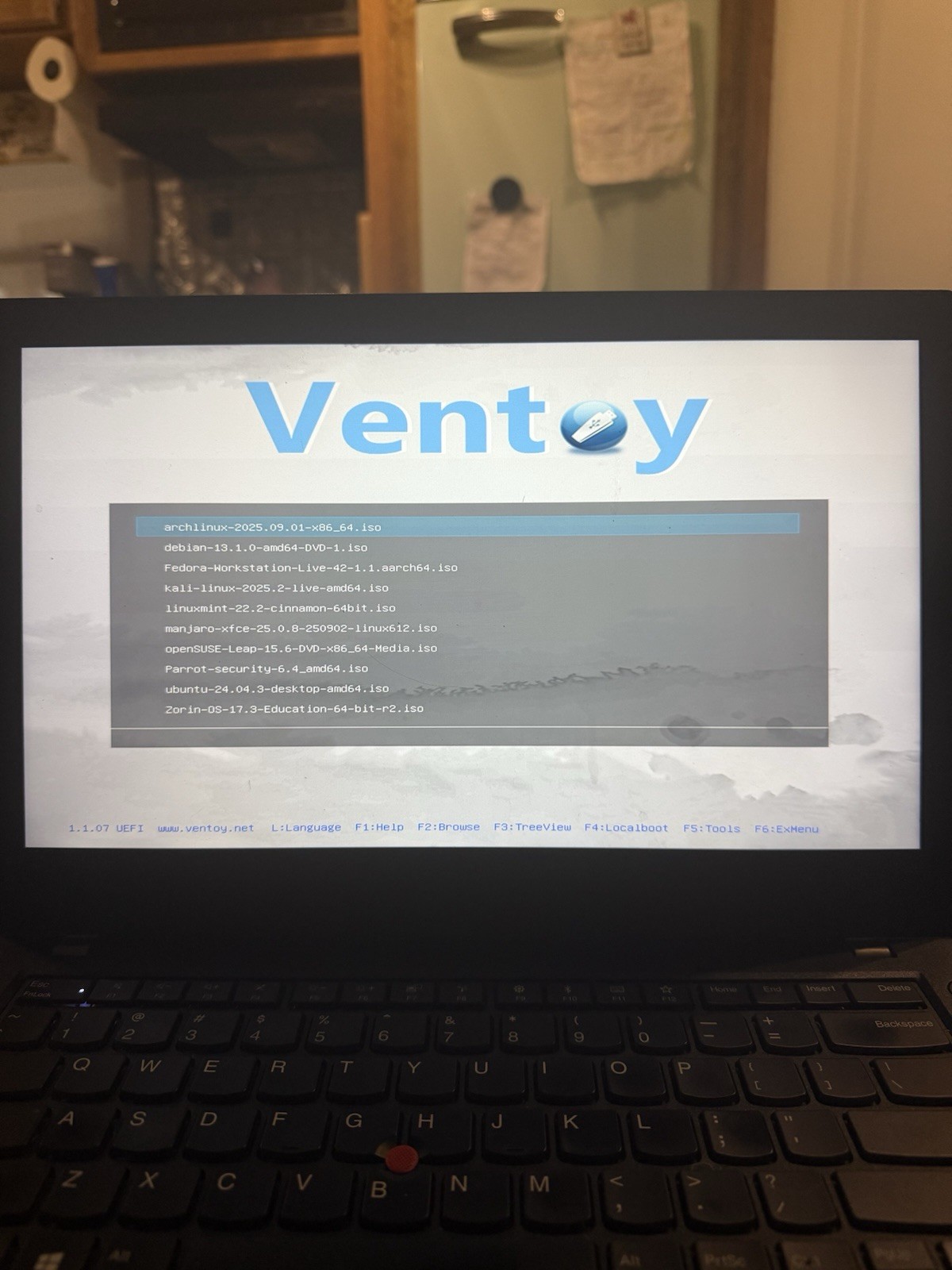 Linux Top 10 USB 3.0 Bootable Distros–Arch, Ubuntu, Kali, Fedora, Debian,Parrot