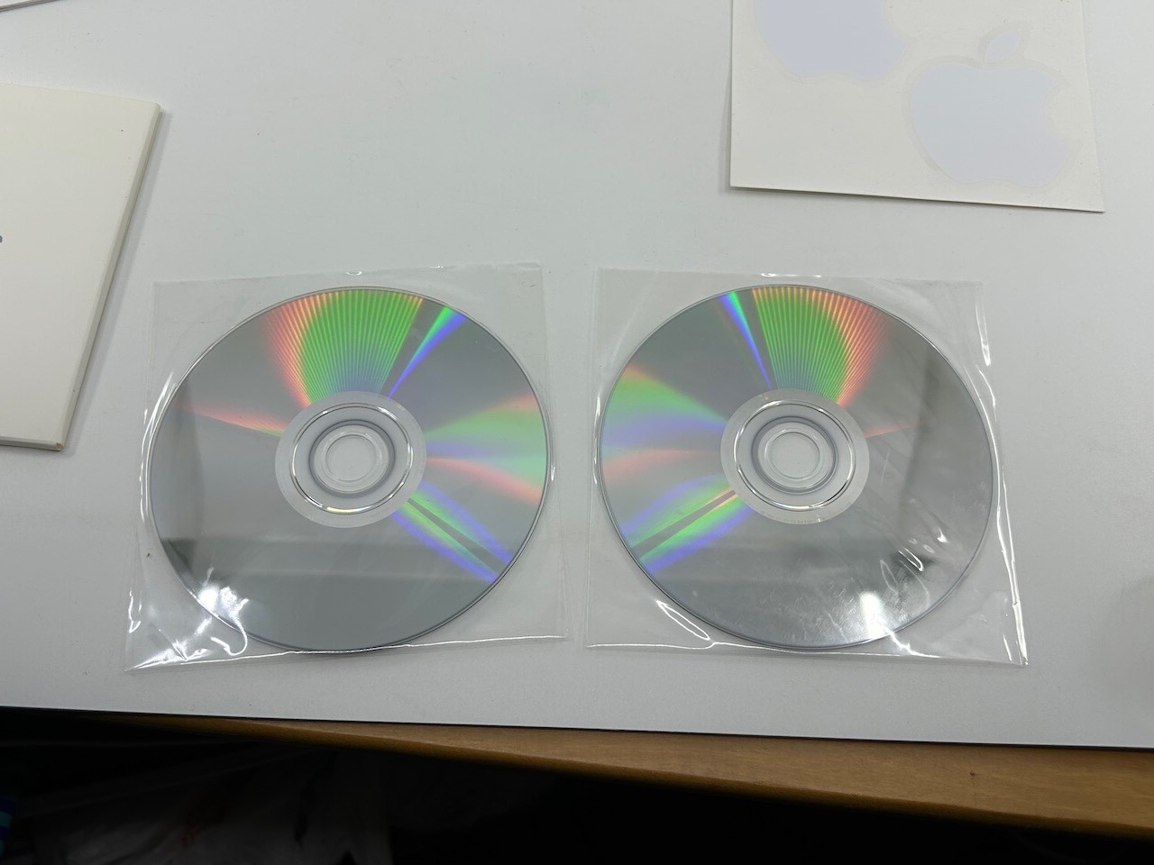 Apple MacBook Pro Mac OS X Install Disc 1 & 2 Version 10.5.2 + Apple Stickers