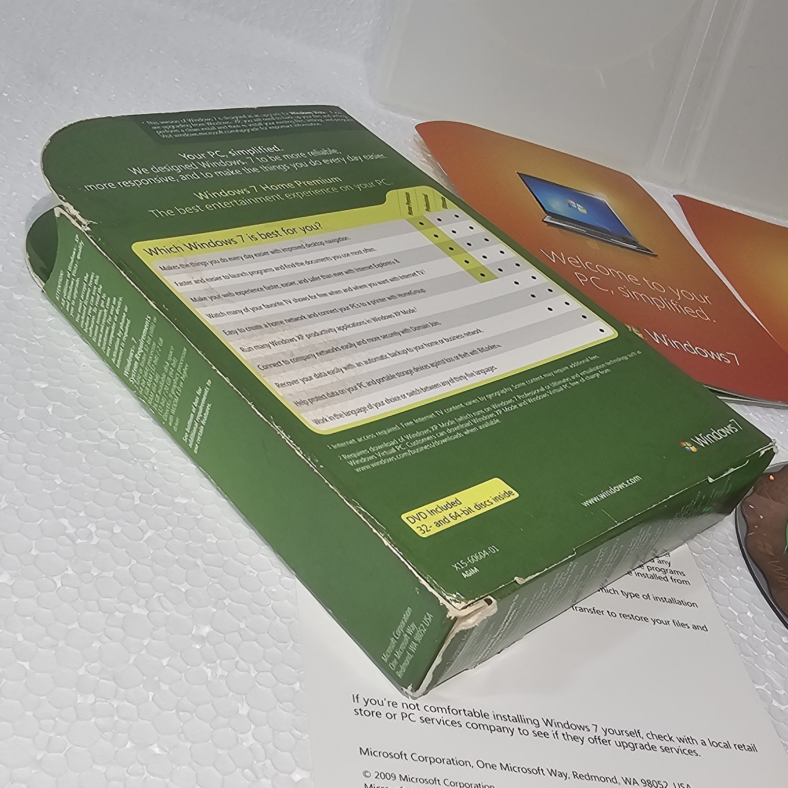 2 CDs Microsoft Windows 7 Home Premium Vista Upgrade 32 & 64 Bit + Product Key