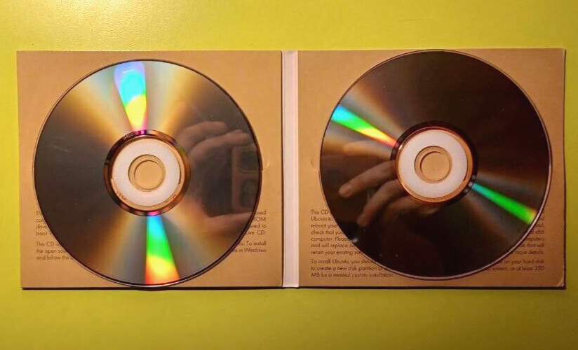 Complete Set – Ubuntu 4.10 Warty Warthog – Intel x86, PowerPC, AMD64 – Rarest