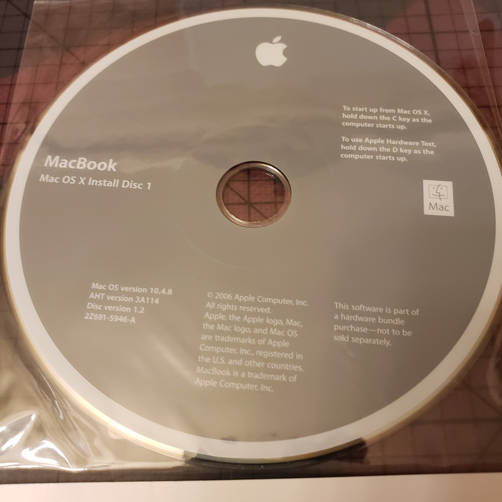 Mac OS X & Application Install Disc 1 & 2 OS 10.4.8 MacBook 2006 & iWork ’06