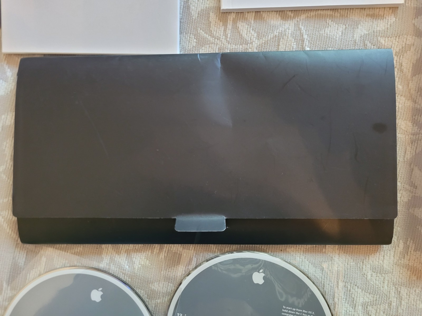 Apple Mac OS X 10 OEM Disk set with Everything book & apple decals +Install DVD
