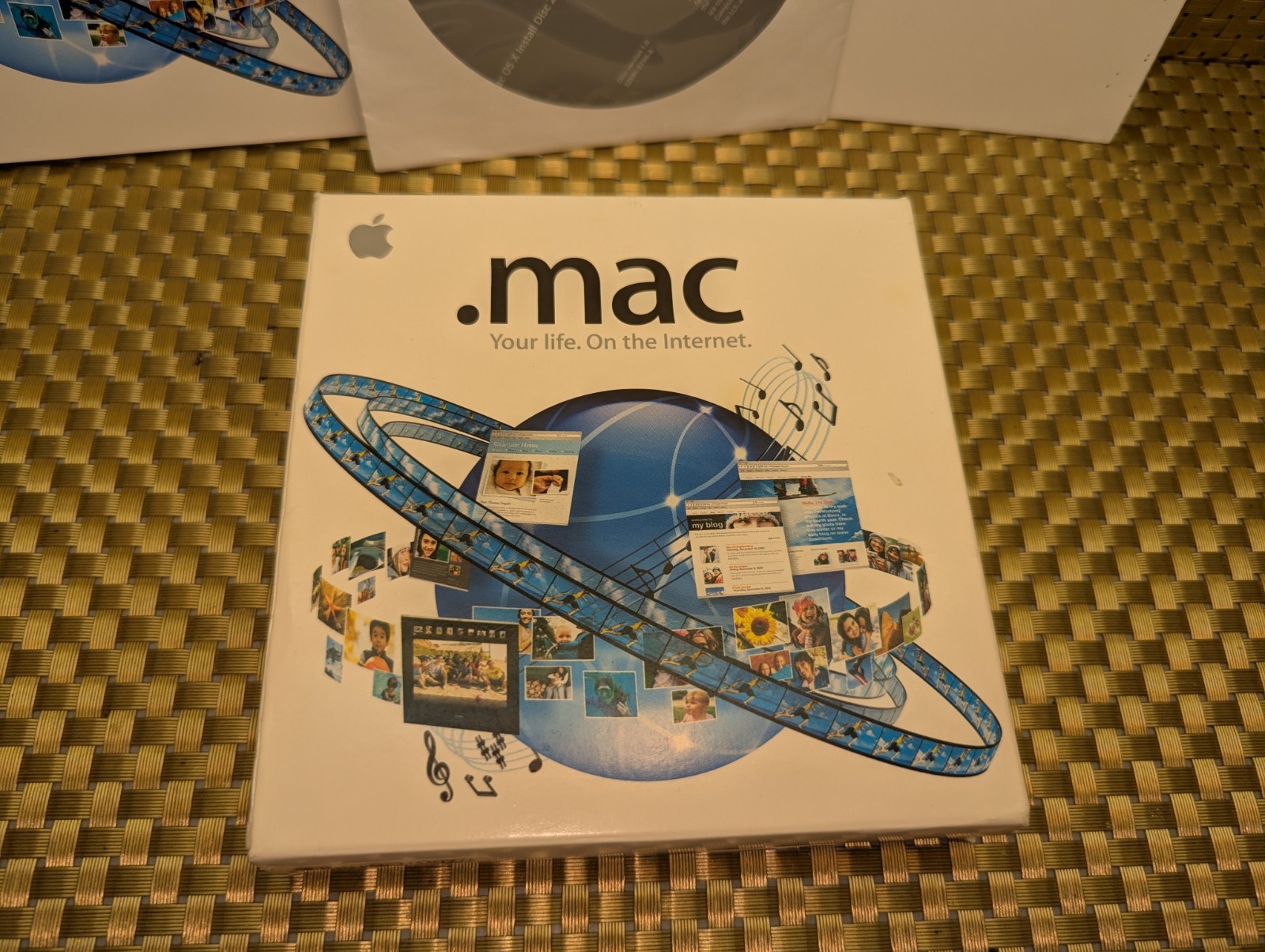 Mac OS X, Version 1 Install Disc 2 DVD 2006 2Z691-5796-A