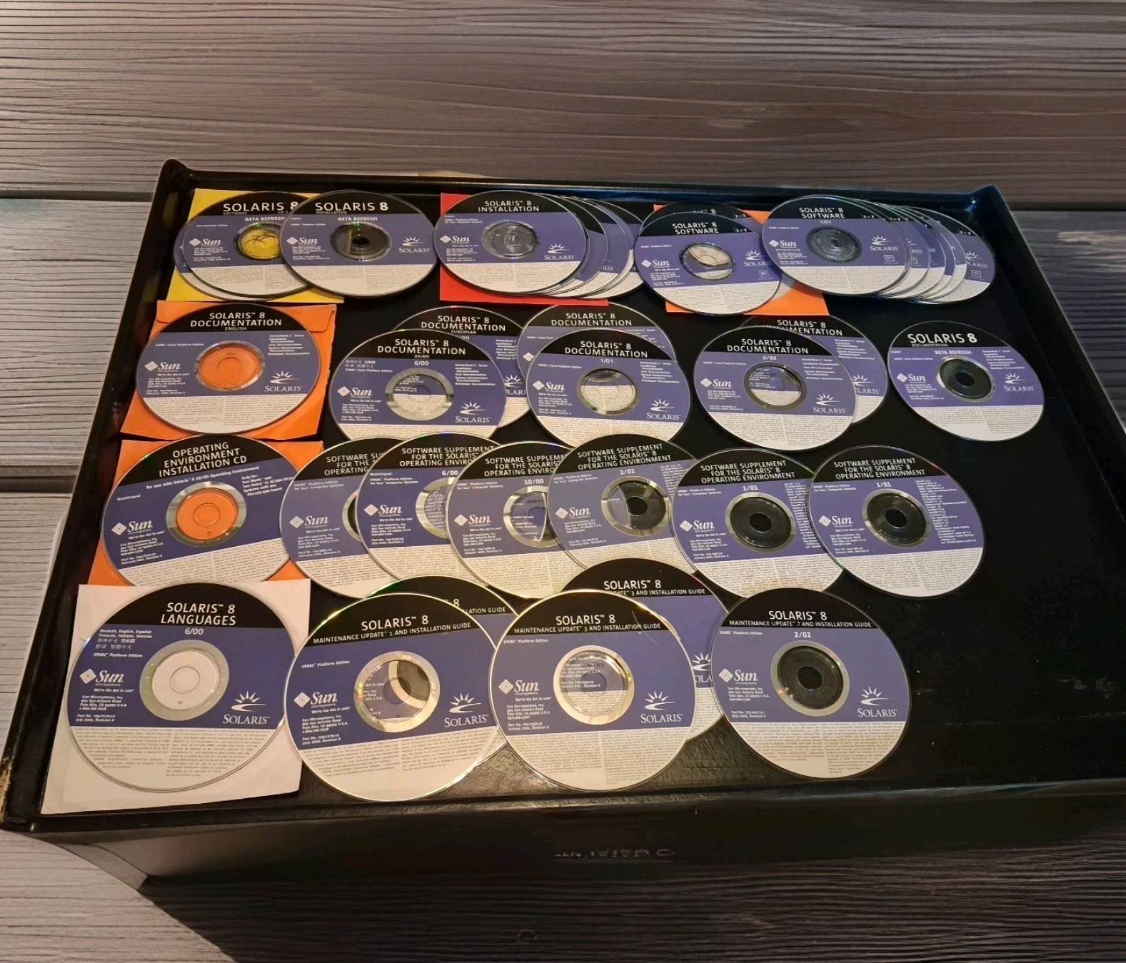 SUN Microsystems SOLARIS 8 -BOTH Intel & SPARC CDs only 58 DISCS bundle Lot