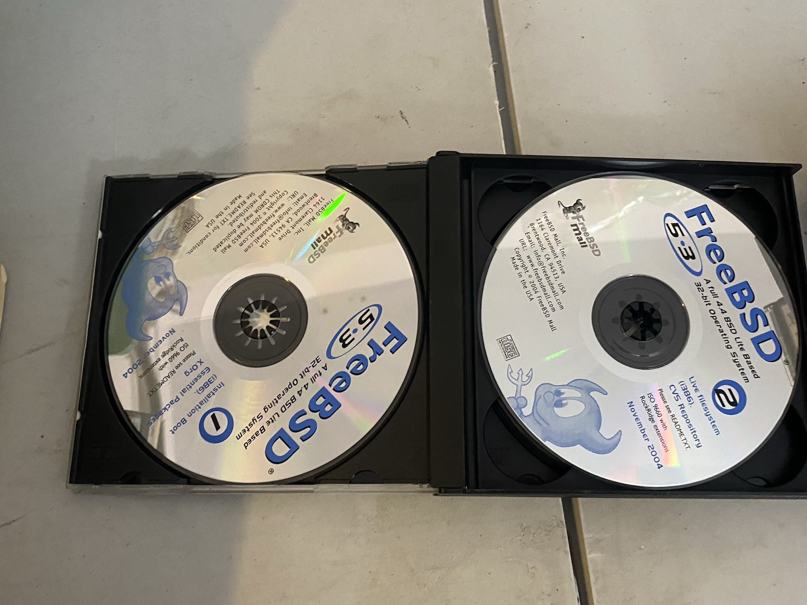 Vintage FreeBSD 5.3 November 2004 Operating System PC x86 32/64-bit CD Set