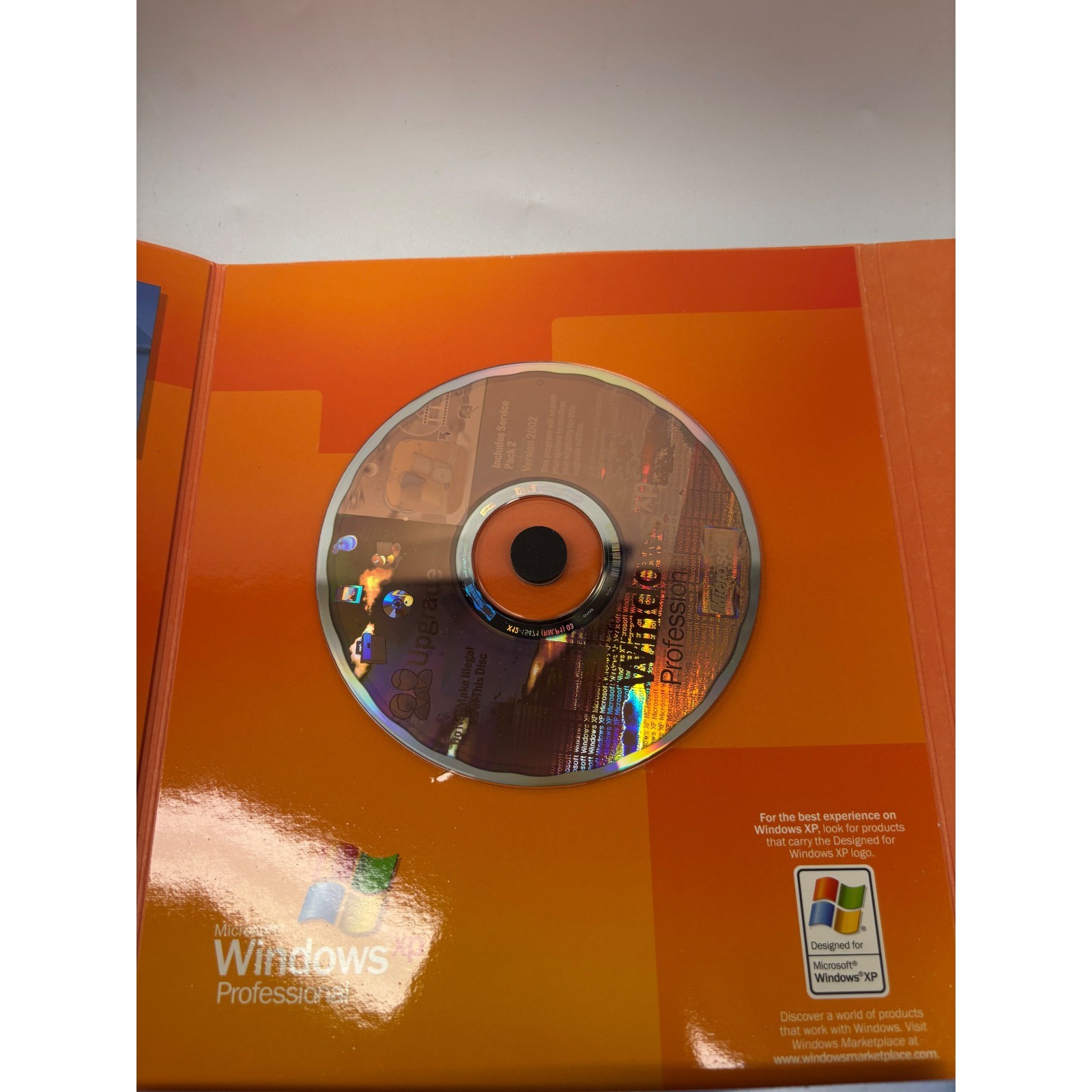 Microsoft Windows XP Professional Version 2002 Service Pack 2 Upgrade CD w Case