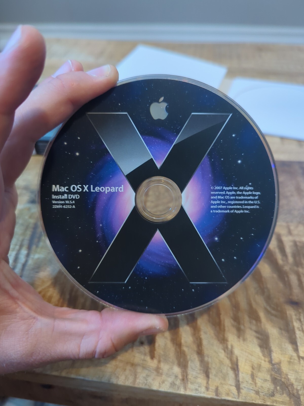 Apple Mac OSX Leopard DVD Version 10.5.4 2Z691-6232-A / MB576Z/A – 100% Complete