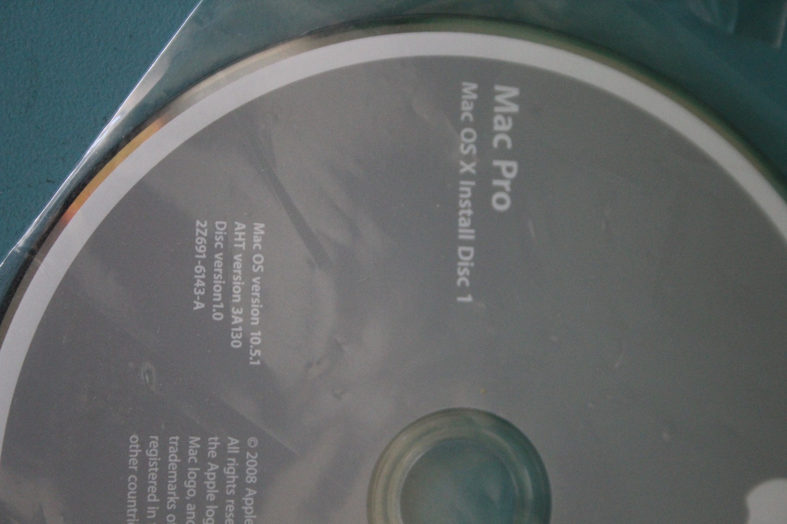 VTG APPLE MAC OS X PRO VER 10.5.1 = TWO INSTALL DISCS