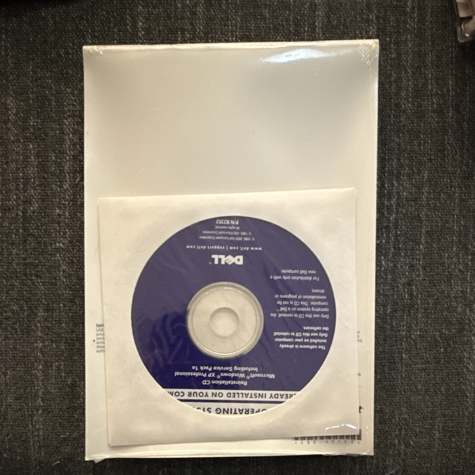 Dell Microsoft Windows XP Professional OEM CD English MPN 0R2527