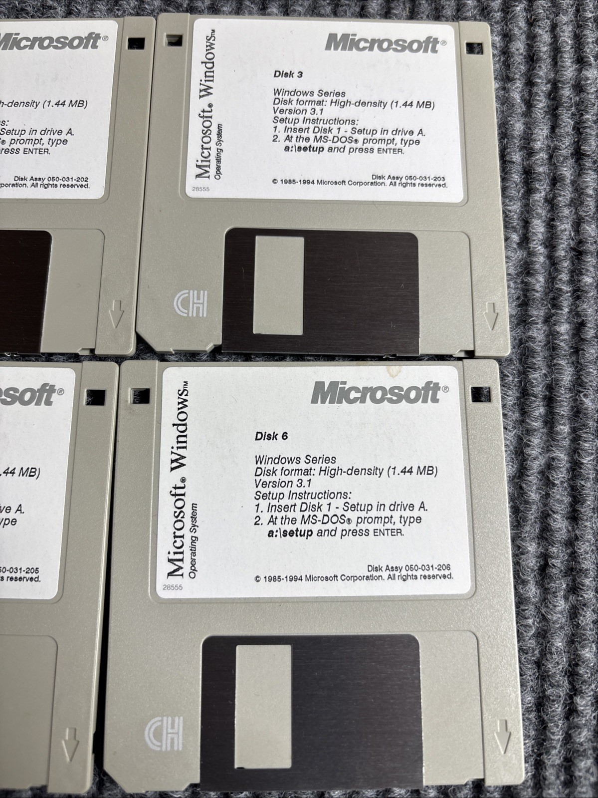 Microsoft Windows 3.1 on 3.5″ 1.44MB Floppy Disk install – Retail (6 Disks)
