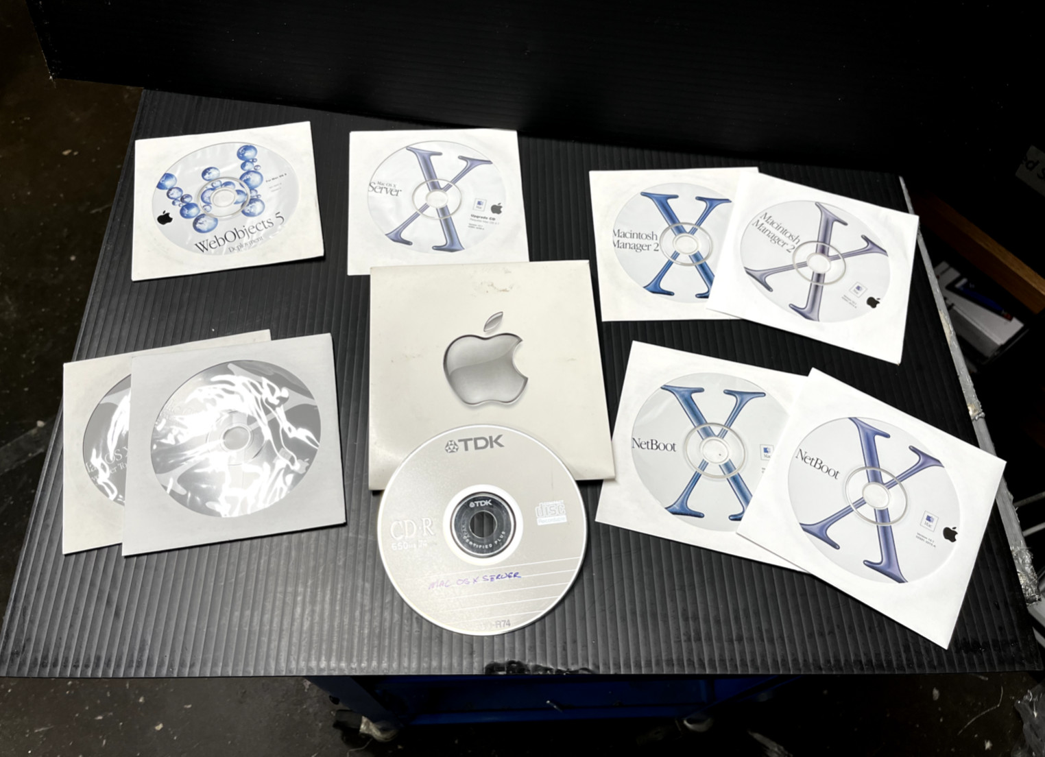 Mac OS X 10.1 Upgrade (2Z691-3258-A), Mac Manager, NetBoot, Developer Tools 8CDs