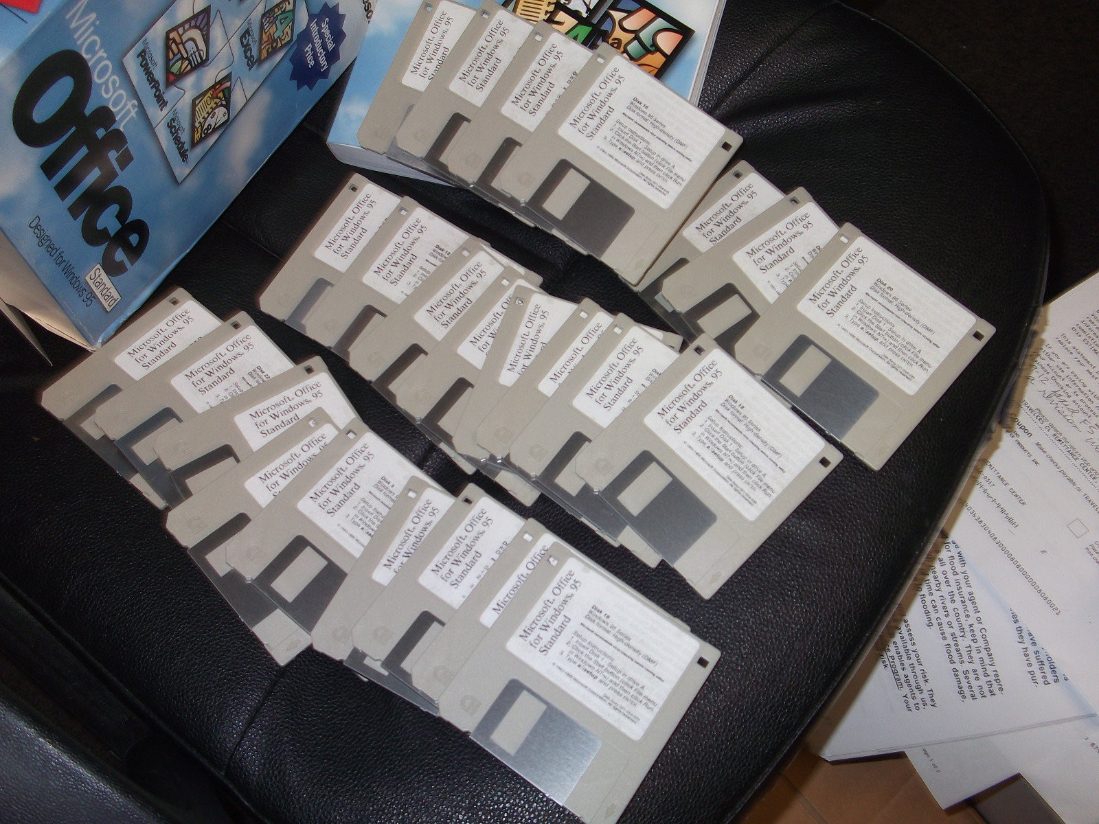 MICROSOFT WINDOWS OFFICE STD 95 UPG VINTAGE SOFTWARE 3.5″ DISKS LAST ONE QTY-1