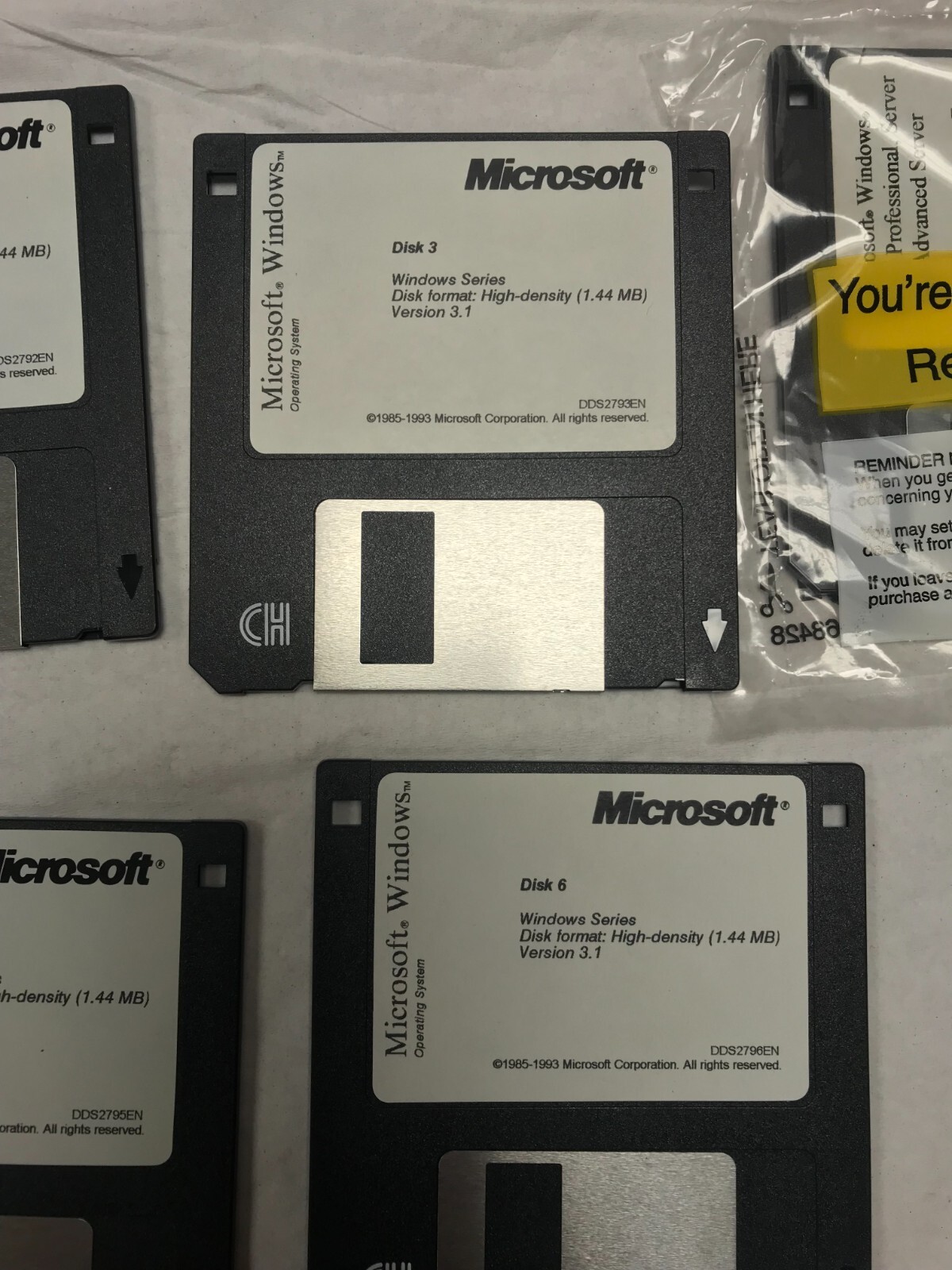 Microsoft Windows 3.1 Operating System – 3.5″ Floppy Disks 2 user’s guide