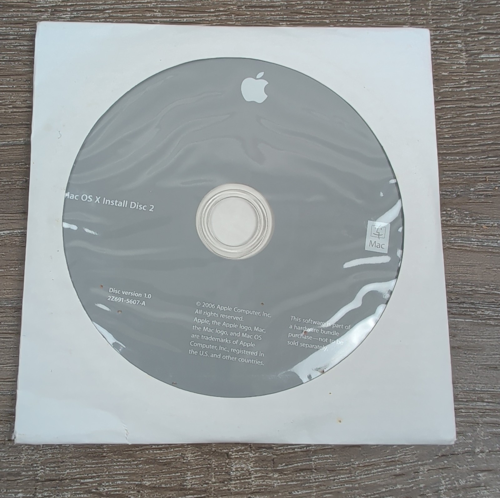 Apple iMac OS X Install Disc 1 & 2 Version 10.4.4 2006
