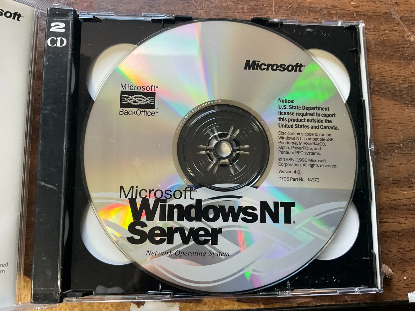 Windows NT Server 4.0 and NT Workstation 4.0 OS on CD’s and Diskette -SOLD AS IS