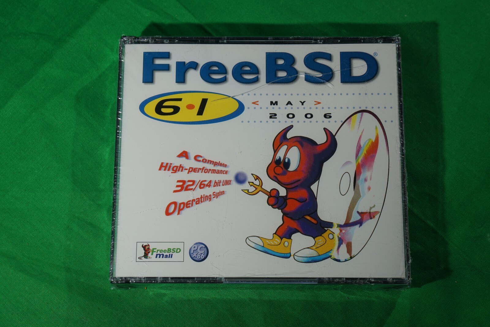 FreeBSD 6.1 CDROM Vintage OS Sealed