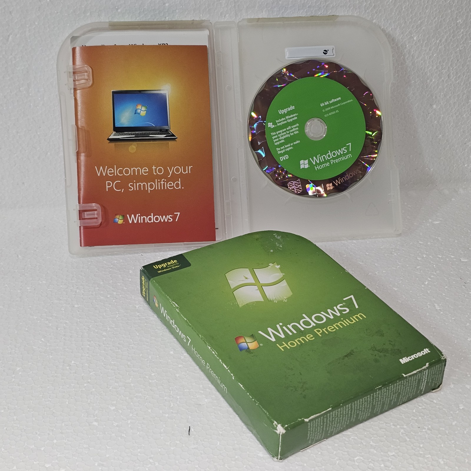 2 CDs Microsoft Windows 7 Home Premium Vista Upgrade 32 & 64 Bit + Product Key