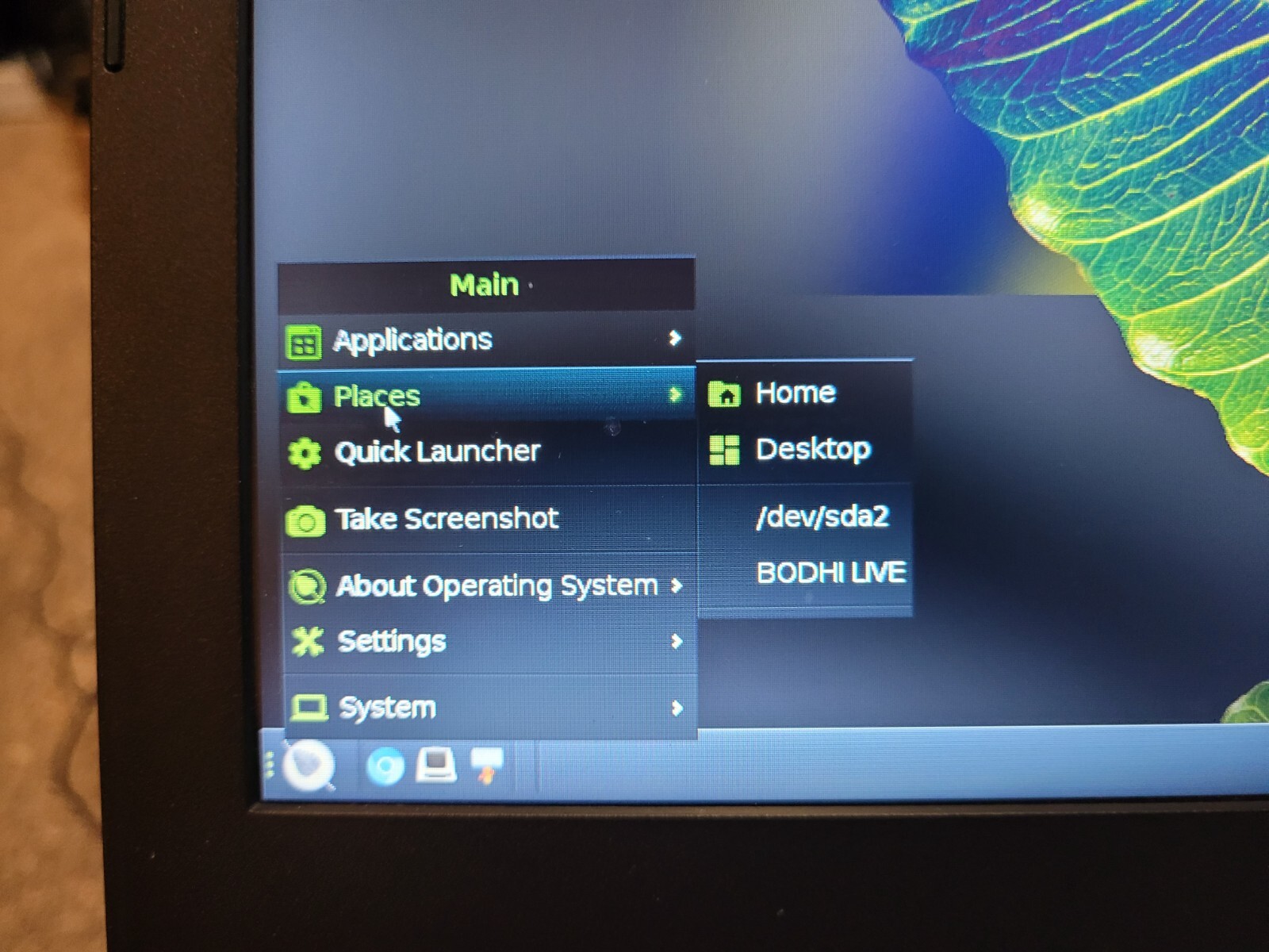 Bodhi Linux Standard x64 Bootable Beautiful and Fast and Small on 16G USB Stick!