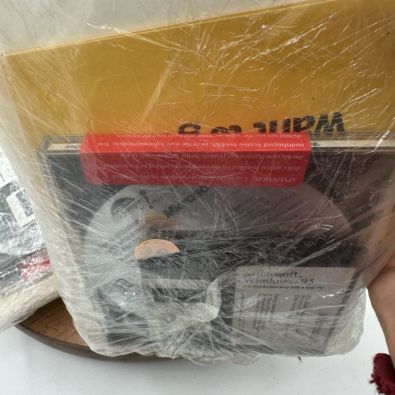 3x Windows 95 Manual And Installation CDs Sealed In Shrink Wrap