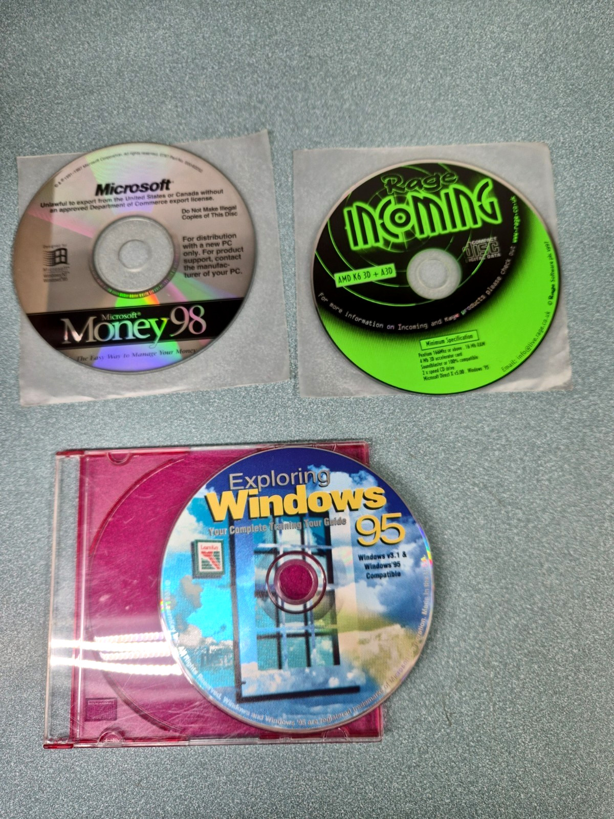 Sealed Windows 95 OEM CD Office 2000 Works Exploring Windows 95 Money Lot