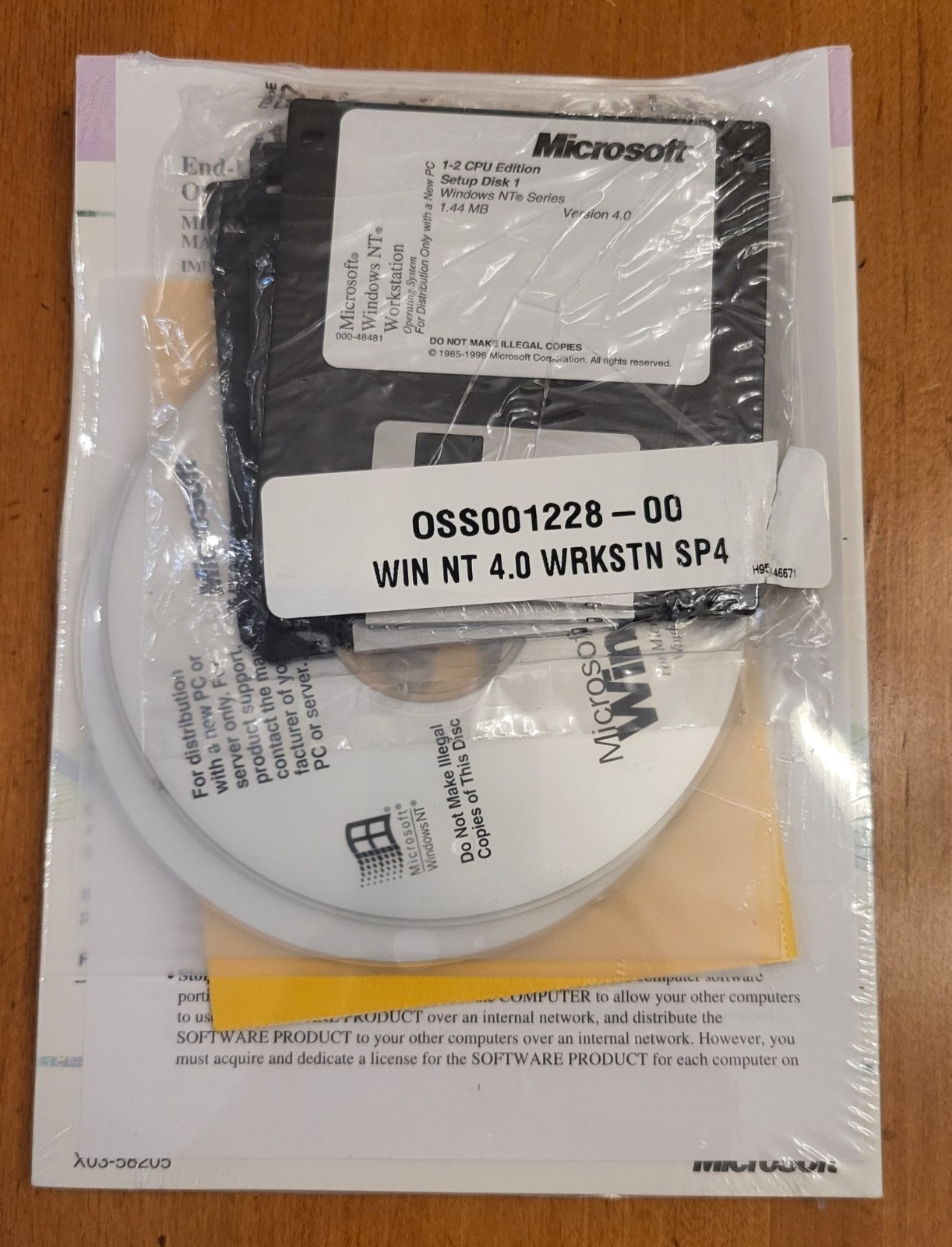 VERY RARE- Windows NT Workstation 4.0 CD, 3.5 Floppies, License – SEALED