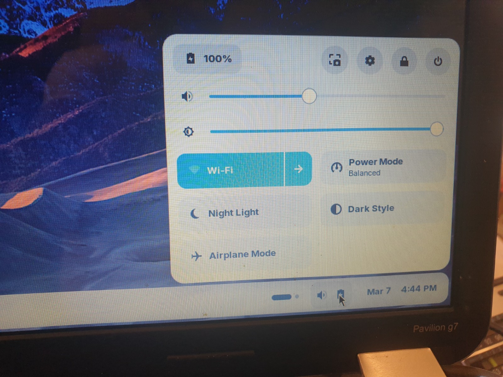 Linux Zorin OS 18 Core, 64-bit, Bootable Live and Install USB Flash Drive