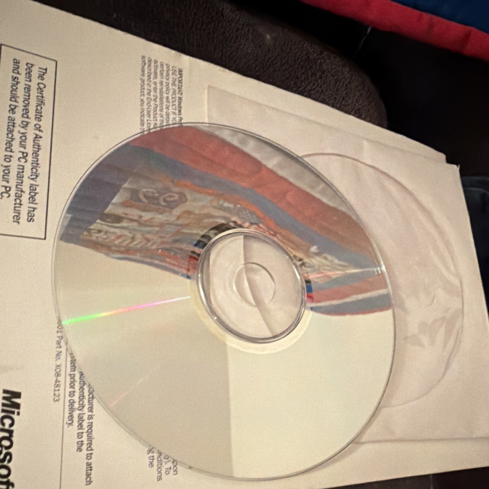 Microsoft Windows XP Home Edition 2002 OEM CD, English, 1 Device (X05-62548)