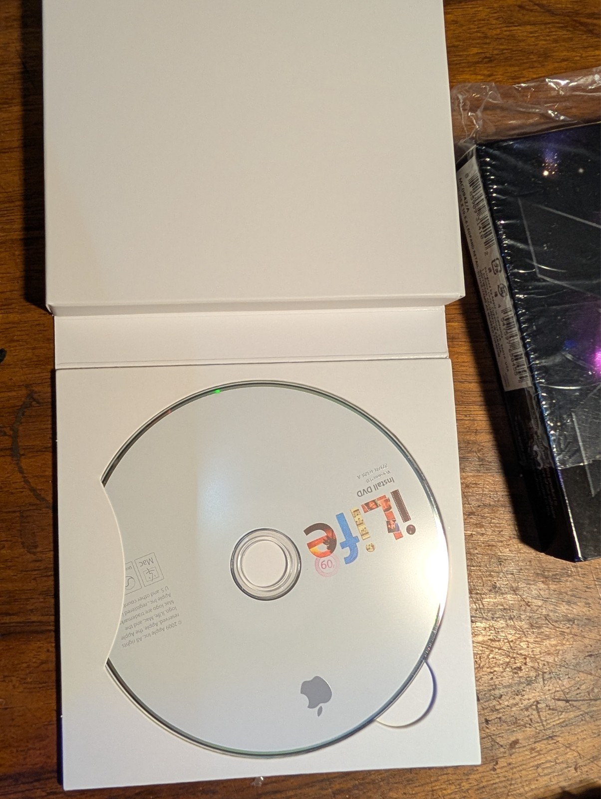 Apple Mac OS X 10.5.6 Leopard Retail and Life 09 & DVD & Memory Module