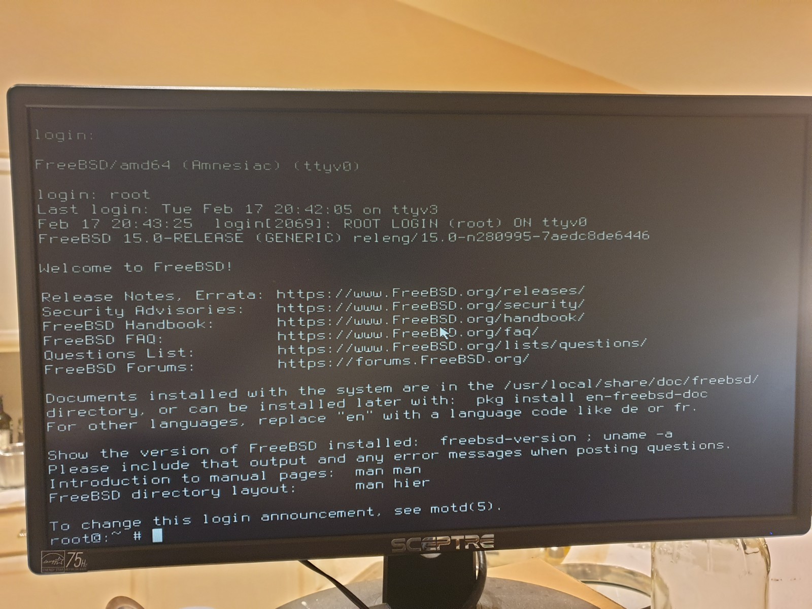 FreeBSD V15.0, 64-bit, Unix-like OS, Bootable Live and Install USB Flash Drive
