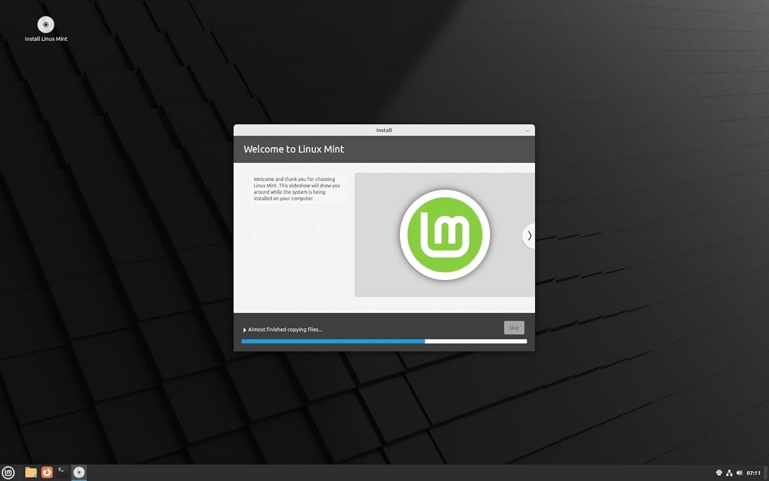 Linux Mint 22.1 Xia Cinnamon 6.8 ~ 64-bit Linux / Bootable / Live / Repair 32Gb