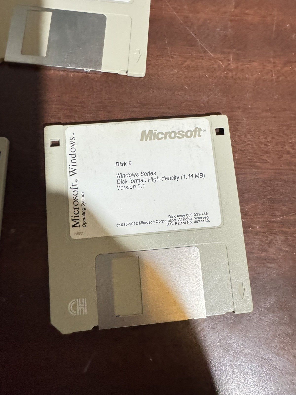 Microsoft Windows 3.1 on 3.5″ 1.44MB Floppy Disk install – Retail (6 Disks)