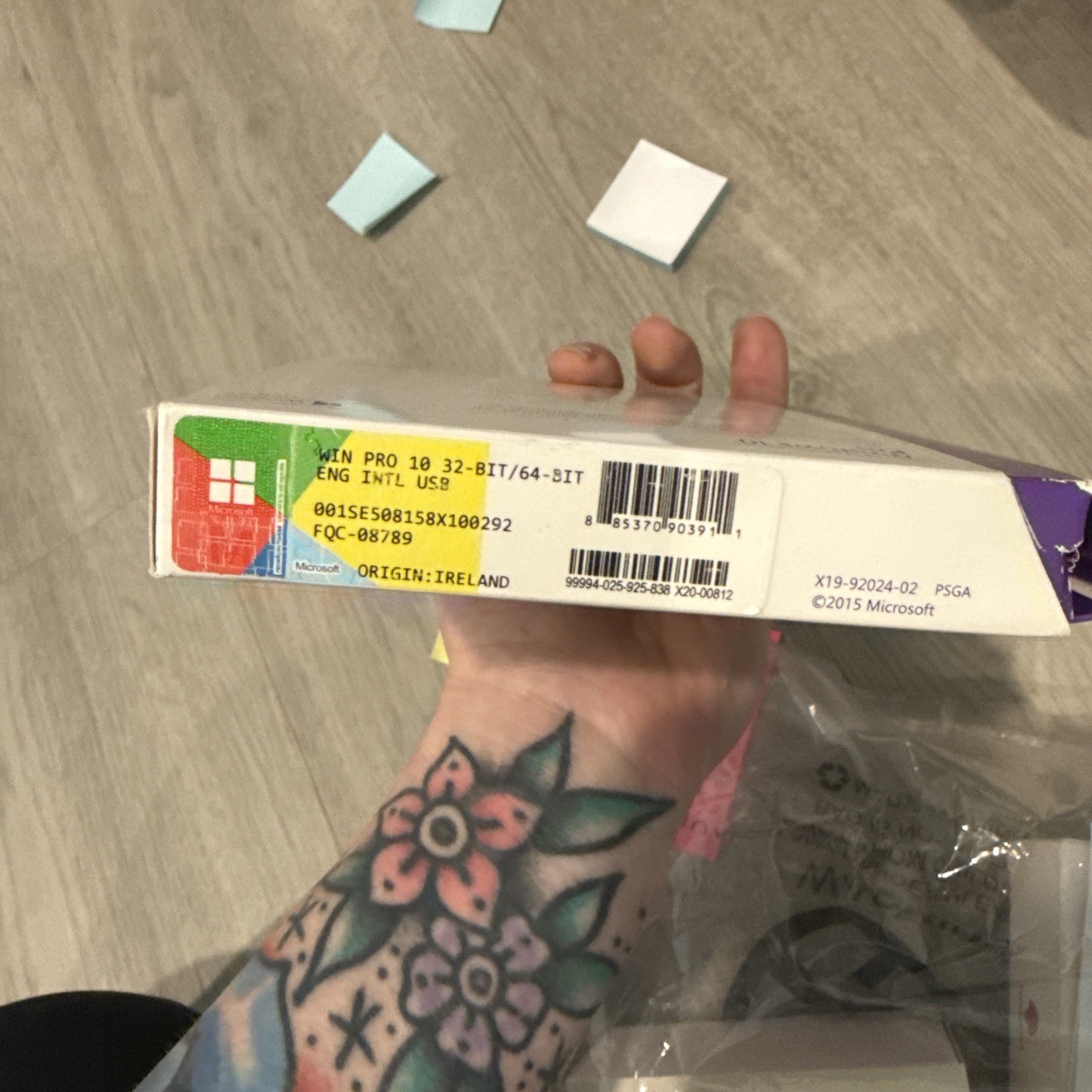 Microsoft Windows 10 Pro 32/64 Bit Flash Drive (FQC08789)