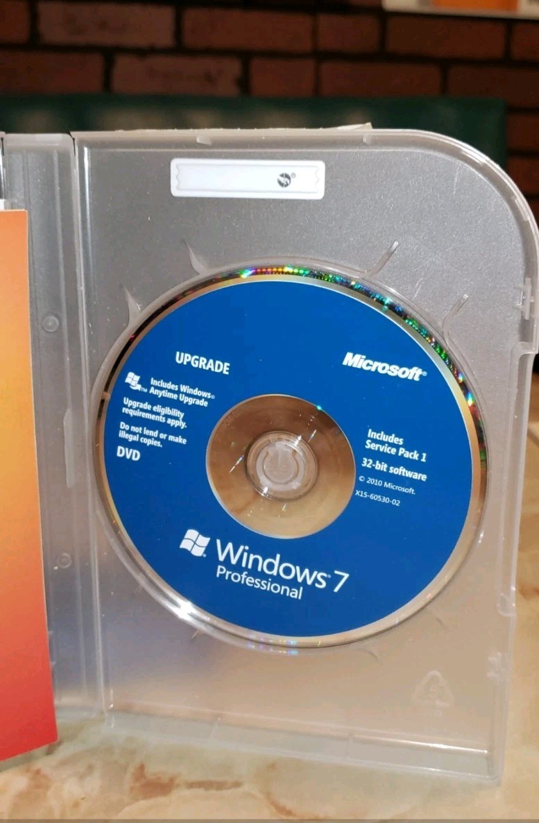 Windows 7 Professional Upgrade FQC-00130 (only 1 Disc 32 Bit) With KEY