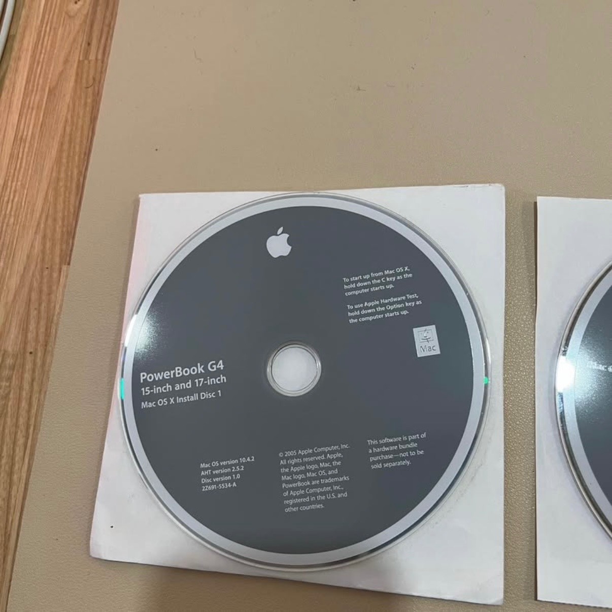 Mac OS X 10.4.2 Install Discs for PowerBook G4 15- and 17-inch