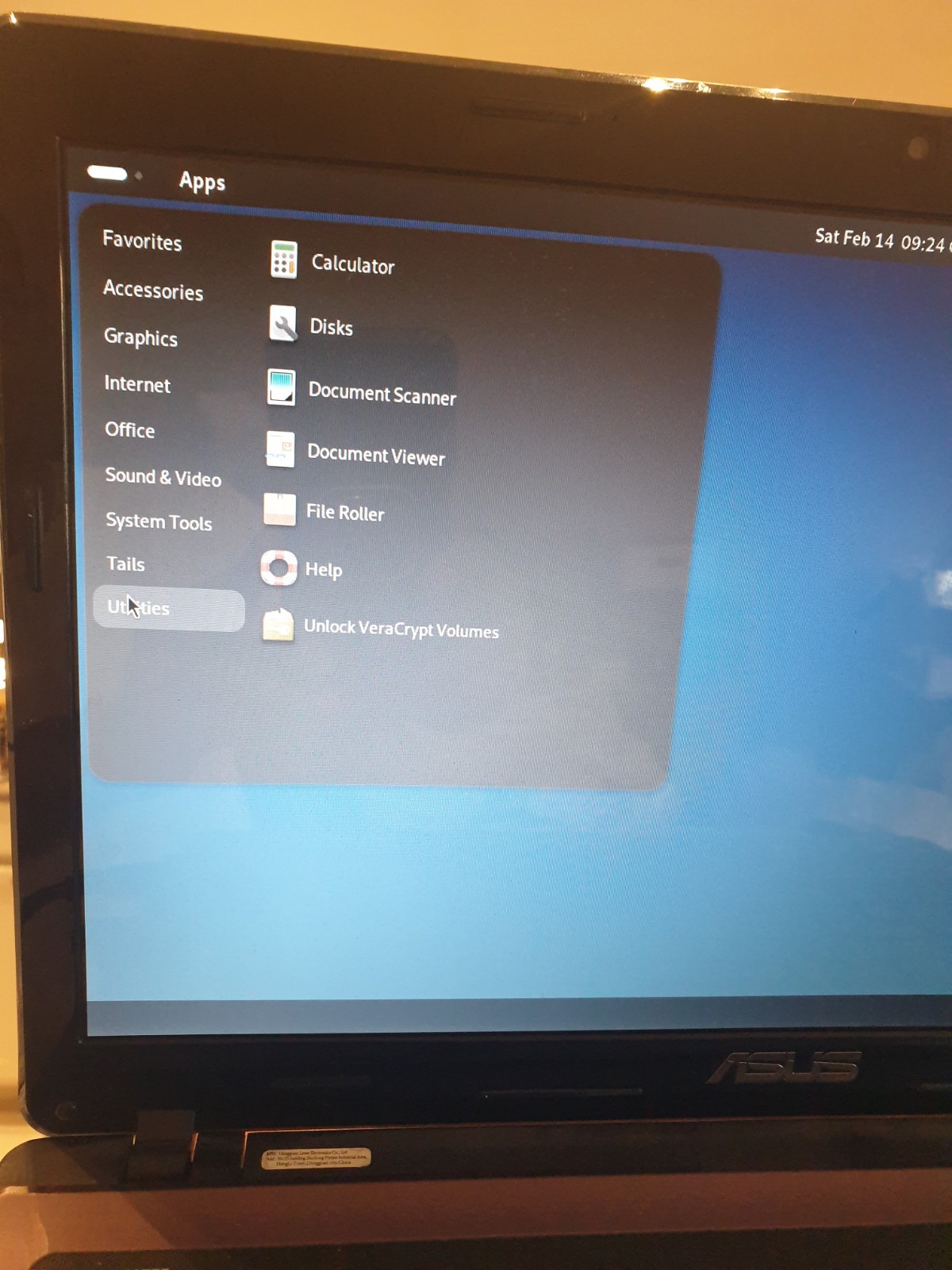 Linux Tails 7.4.1, 64-bit, Bootable Live USB Flash Drive – Leave No Trace