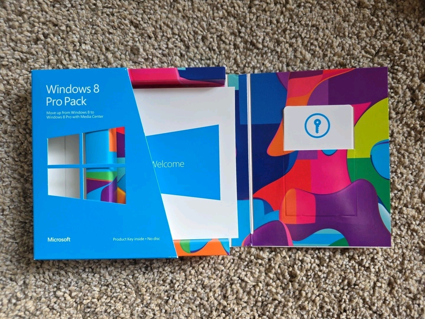 Microsoft Windows 8 Pro Pack Retail License Only (1 User) Upgrade Win8 to Pro