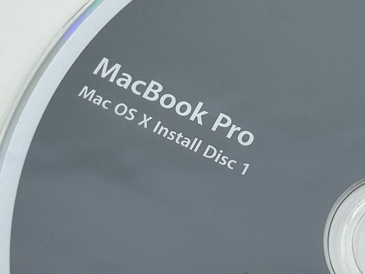 Apple MacBook Pro Mac OS X Install Disc 1 & 2 Version 10.5.2 + Apple Stickers