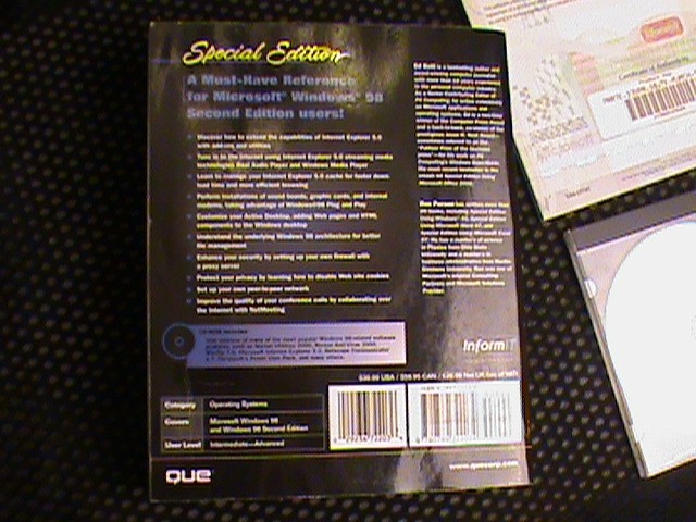 WINDOWS 98 2nd. Edition W-KEY and 900 Page Manual by Que 3 Pc. Lot BONUS CD