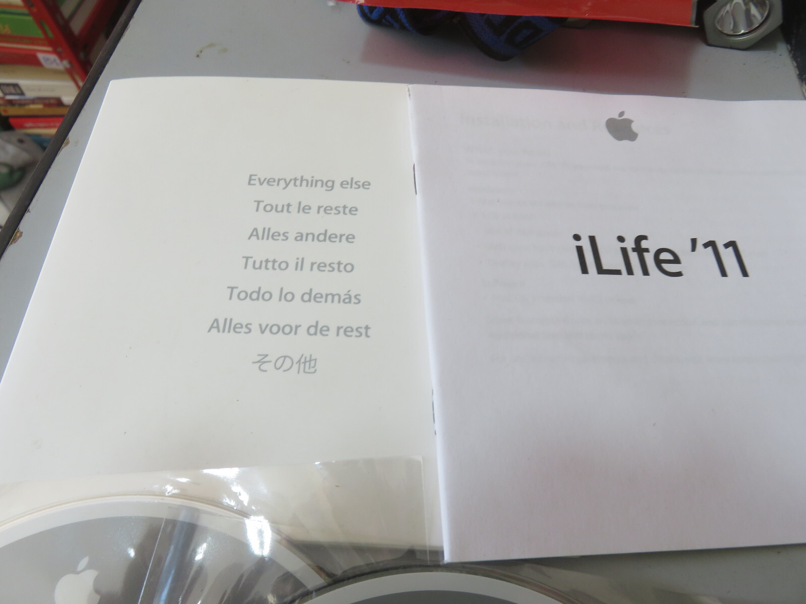 Lotto DVD istallazione libretti panno adesivi mac Pro come da foto ottime cond.