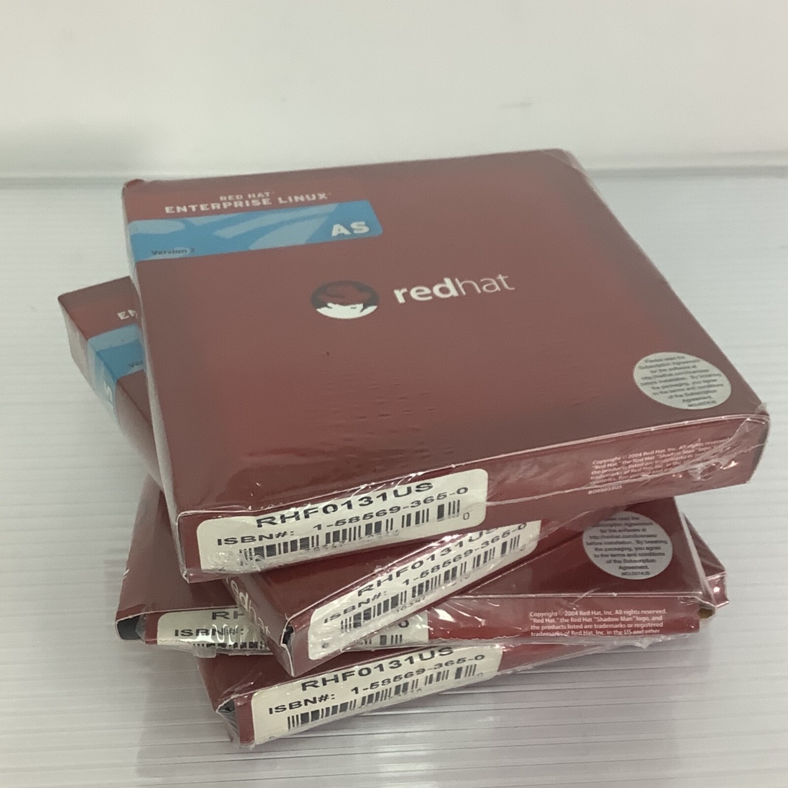 Red Hat Enterprise AS Linux Distro V.3 2004 N1222-C0 (Lot Of 4)
