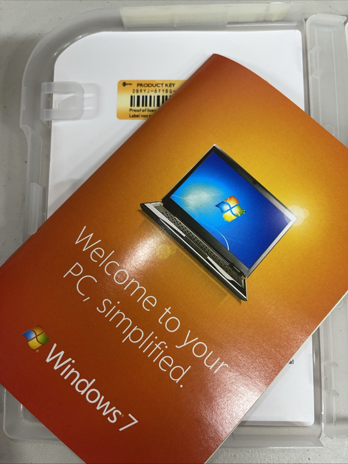Microsoft Windows 7 Professional Upgrade 32/64 DVD with Key in Retail Box