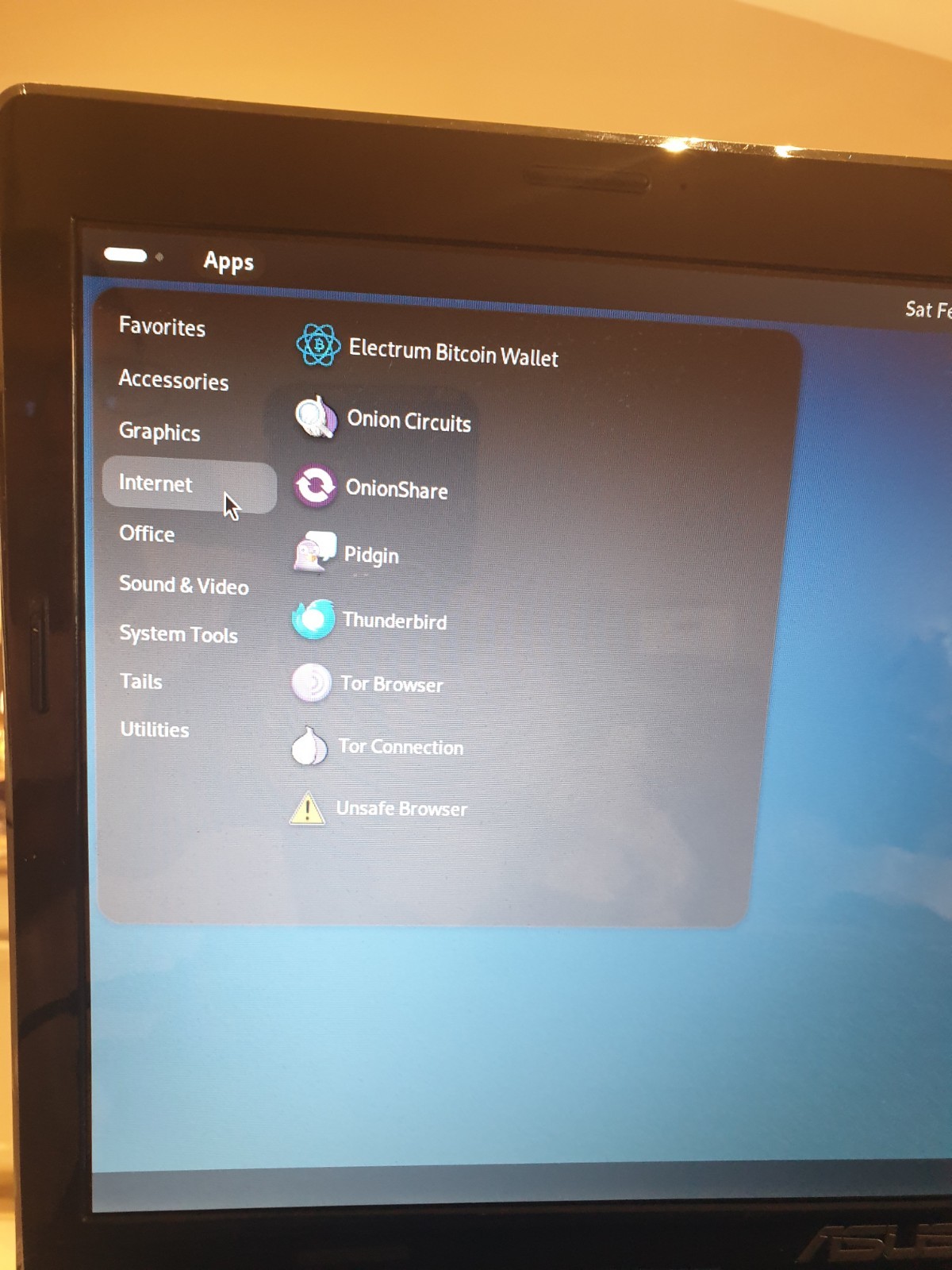 Linux Tails 7.4.1, 64-bit, Bootable Live USB Flash Drive – Leave No Trace