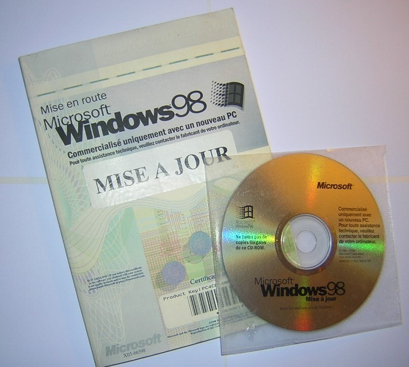 Microsoft Windows 98 Upgrade CD-ROM with COA/Product Key & User Guide French