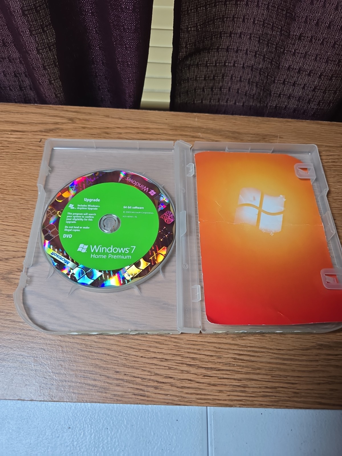 Microsoft Windows 7 Home Premium 32 & 64 Bit Version DVD w/ Product Key