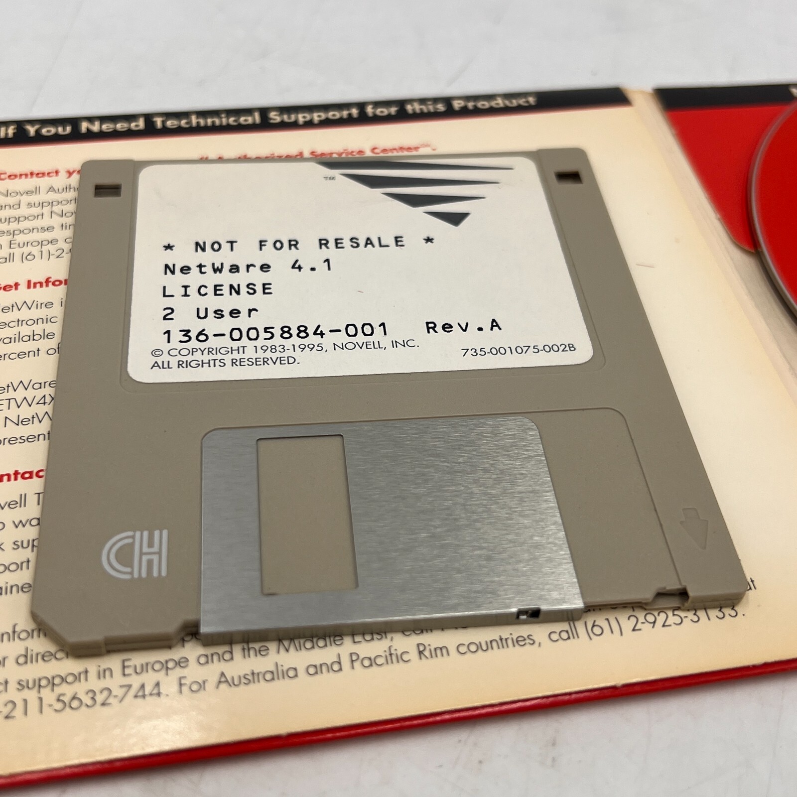 * CASE SMOKE DAMAGE * PHOTOS NOVELL NETWARE 4.1 WITH CDS AND DISK FLOPPY
