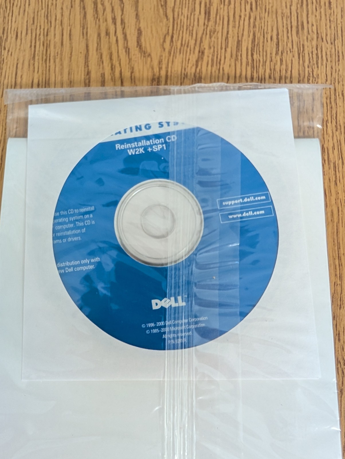 Dell Microsoft Windows 2000 Professional Reinstallation CD W2K+SP1 in Packaging